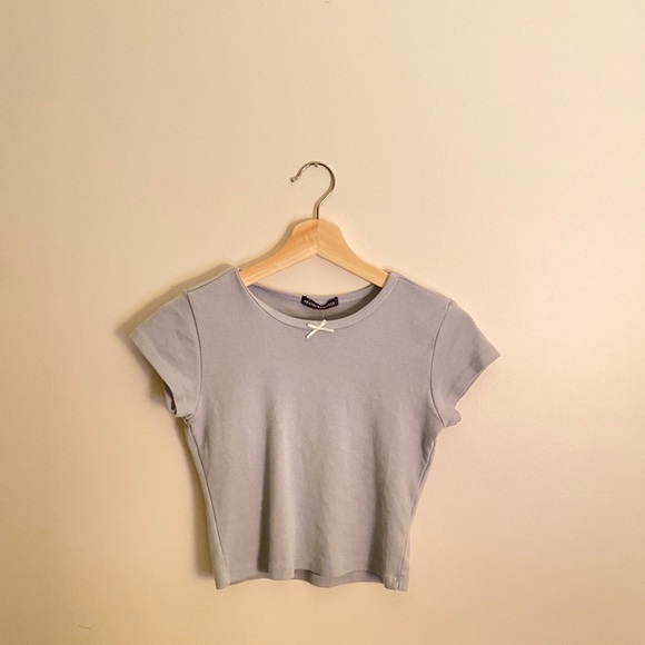 Brandy Melville Tops - Brandy Melville Blue Ashlyn Top w/White bow 👼🏼
